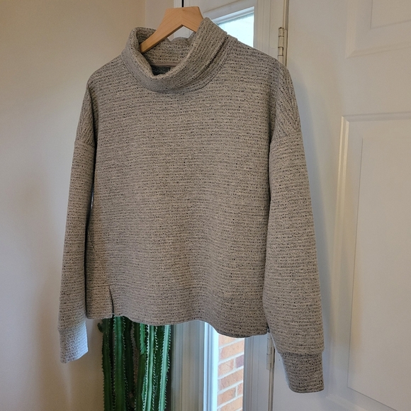 Calia Scuba Funnel Neck Heather Grey Long Sleeve Shirt, Size Large - Picture 3 of 9